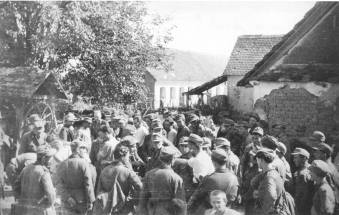 3. Domobrani koji su se predali, u Slavonskoj Požegi, rujna 1944.