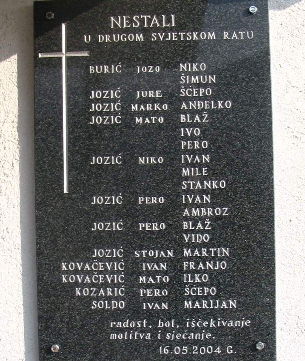 Spomen ploča žrtvama komunizma Pokojište 2